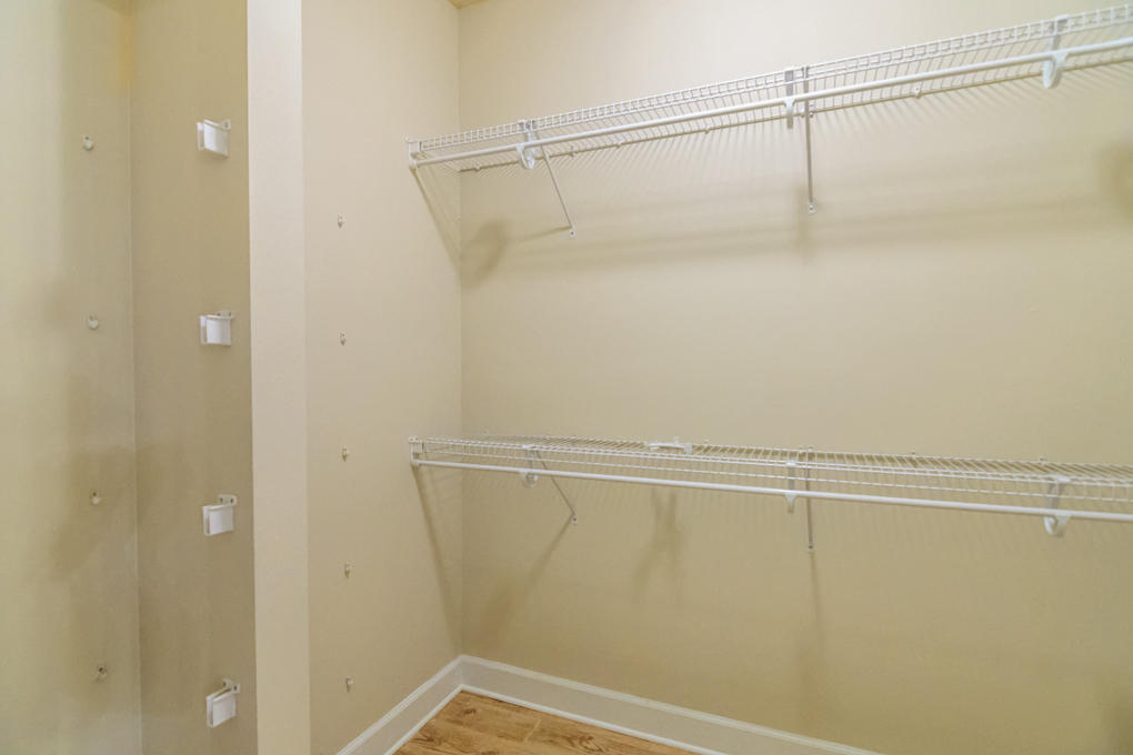 CHARDONNAY ESTATES - Residential