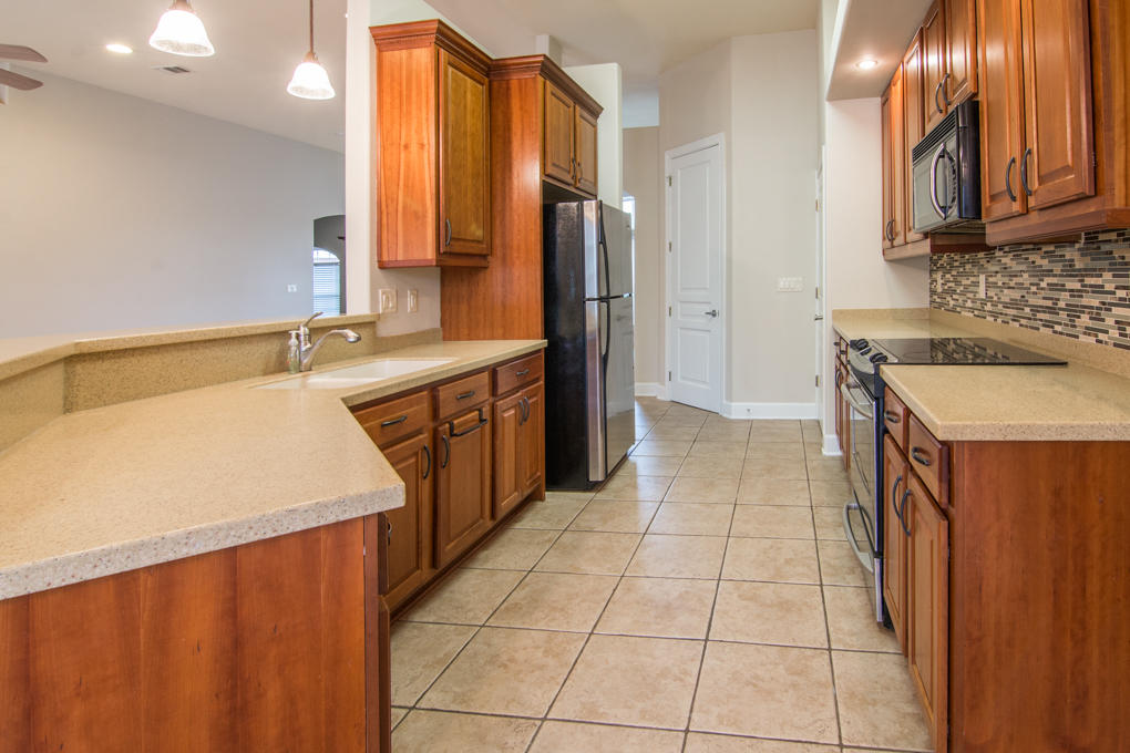 CHARDONNAY ESTATES - Residential