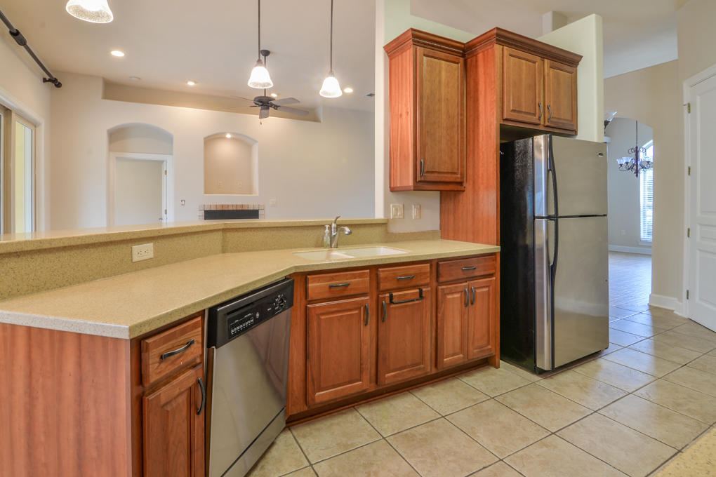 CHARDONNAY ESTATES - Residential