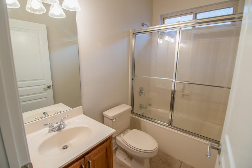 CHARDONNAY ESTATES - Residential