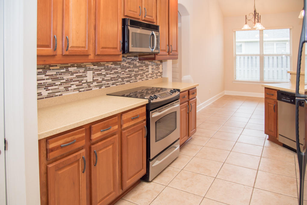 CHARDONNAY ESTATES - Residential