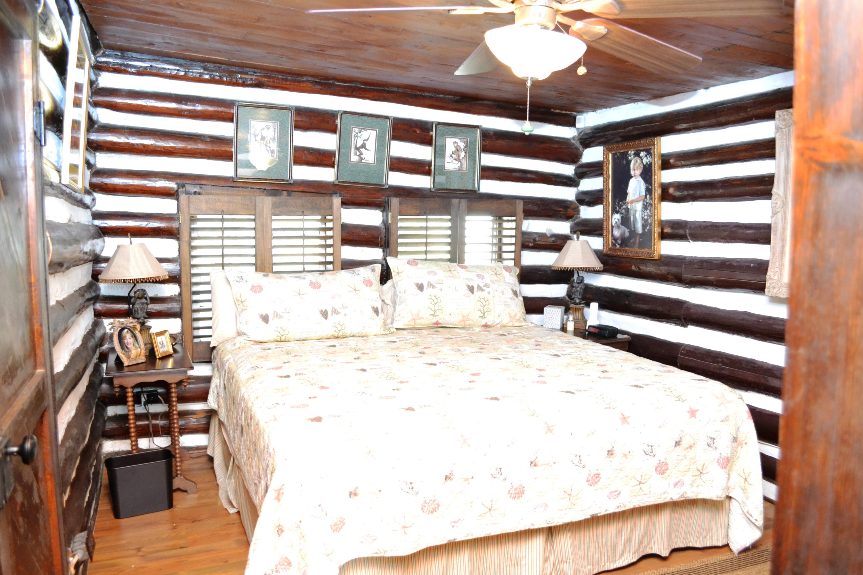 LAGUNA BEACH - Residential