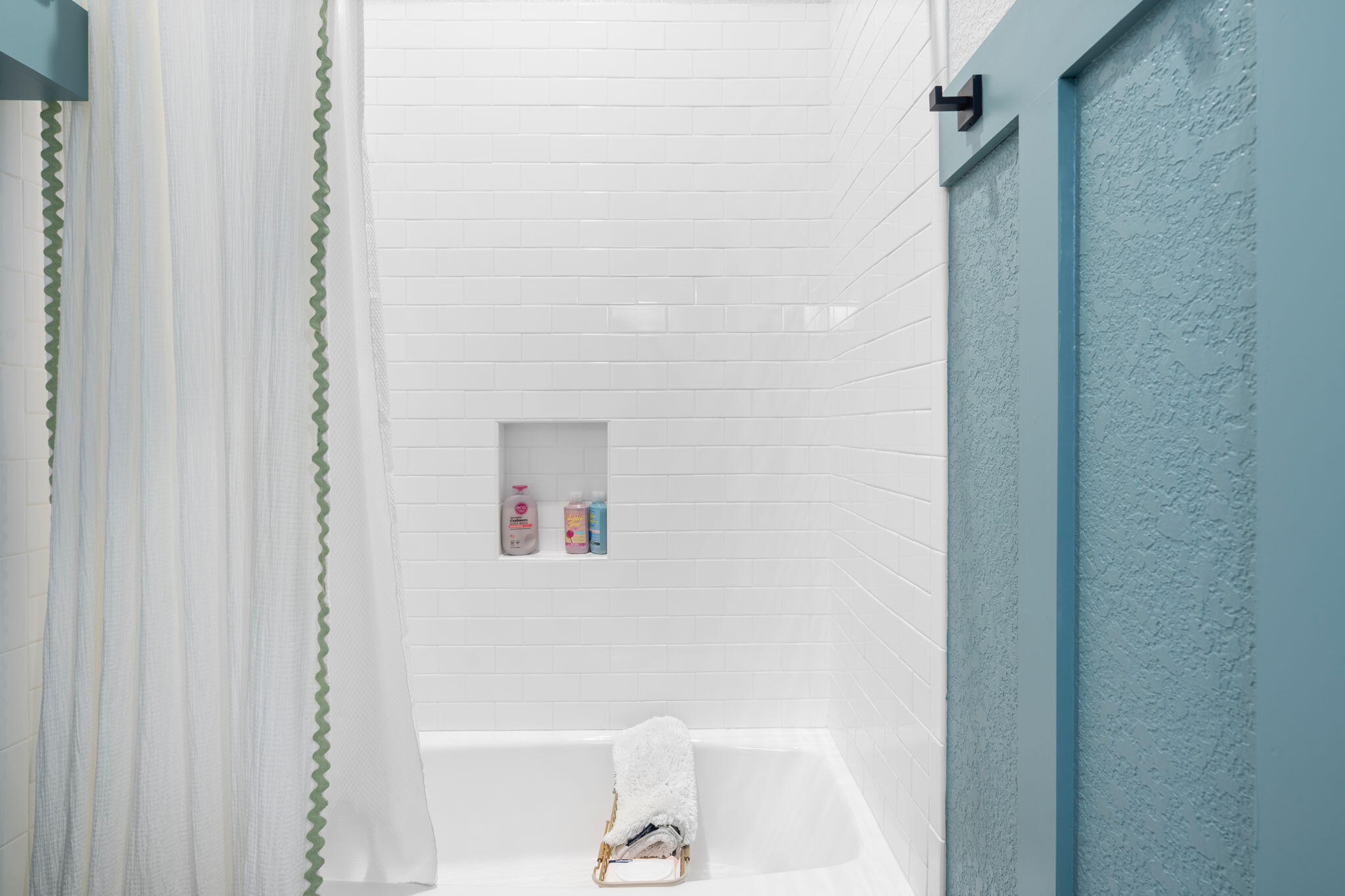 EMERALD BAY PH 1-B - Residential