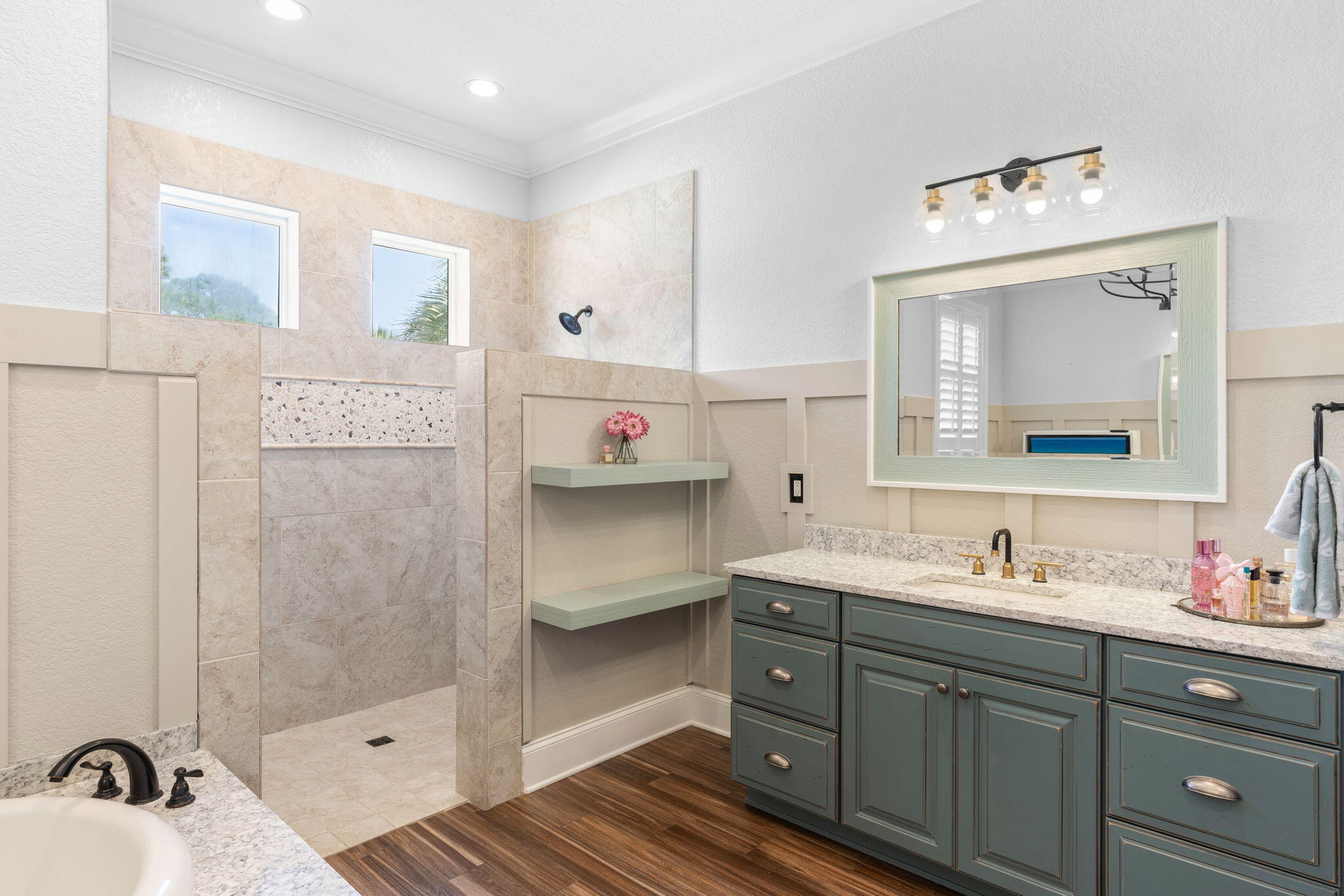 EMERALD BAY PH 1-B - Residential