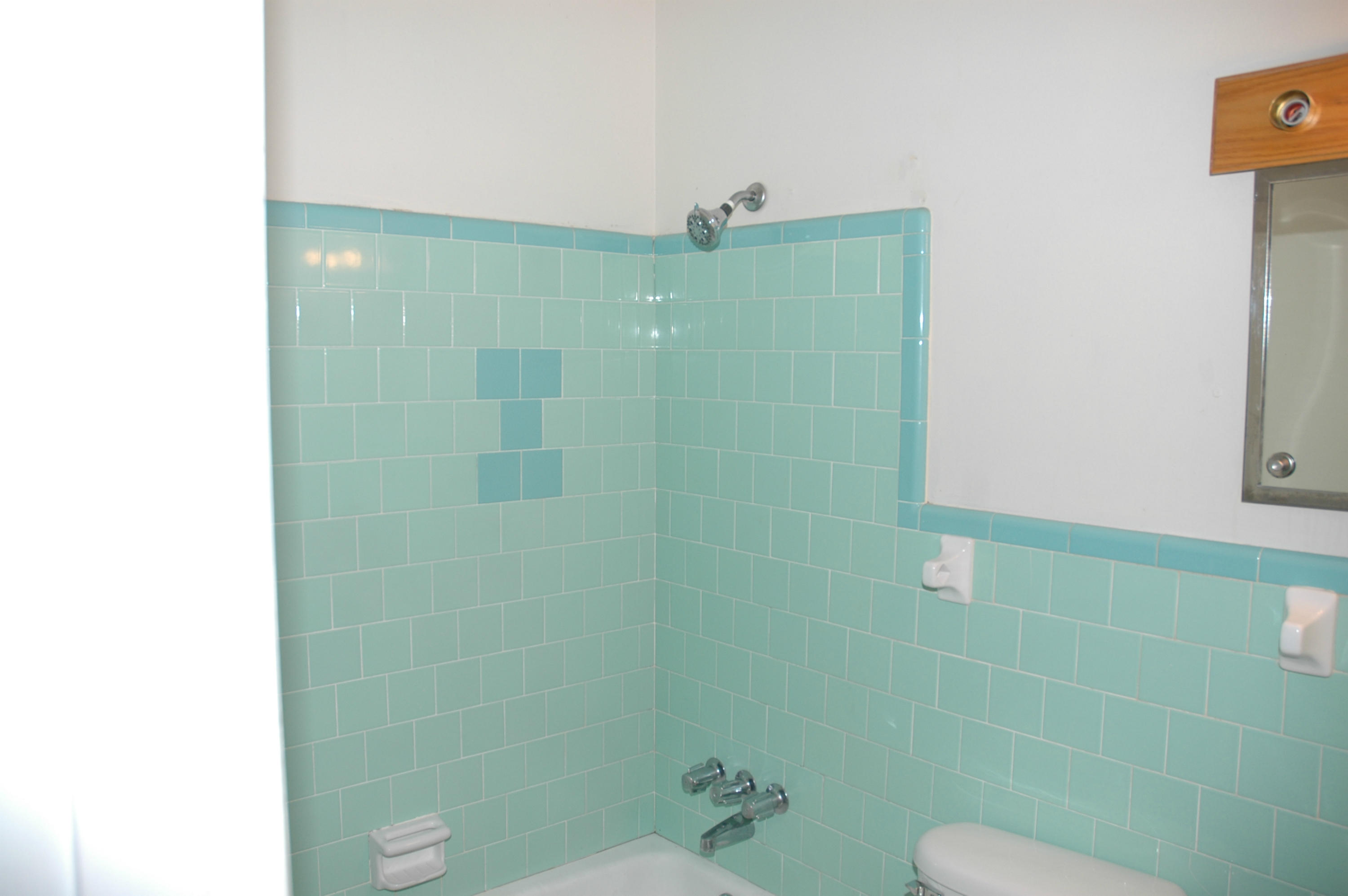 CAROL ANNE MANOR - Residential