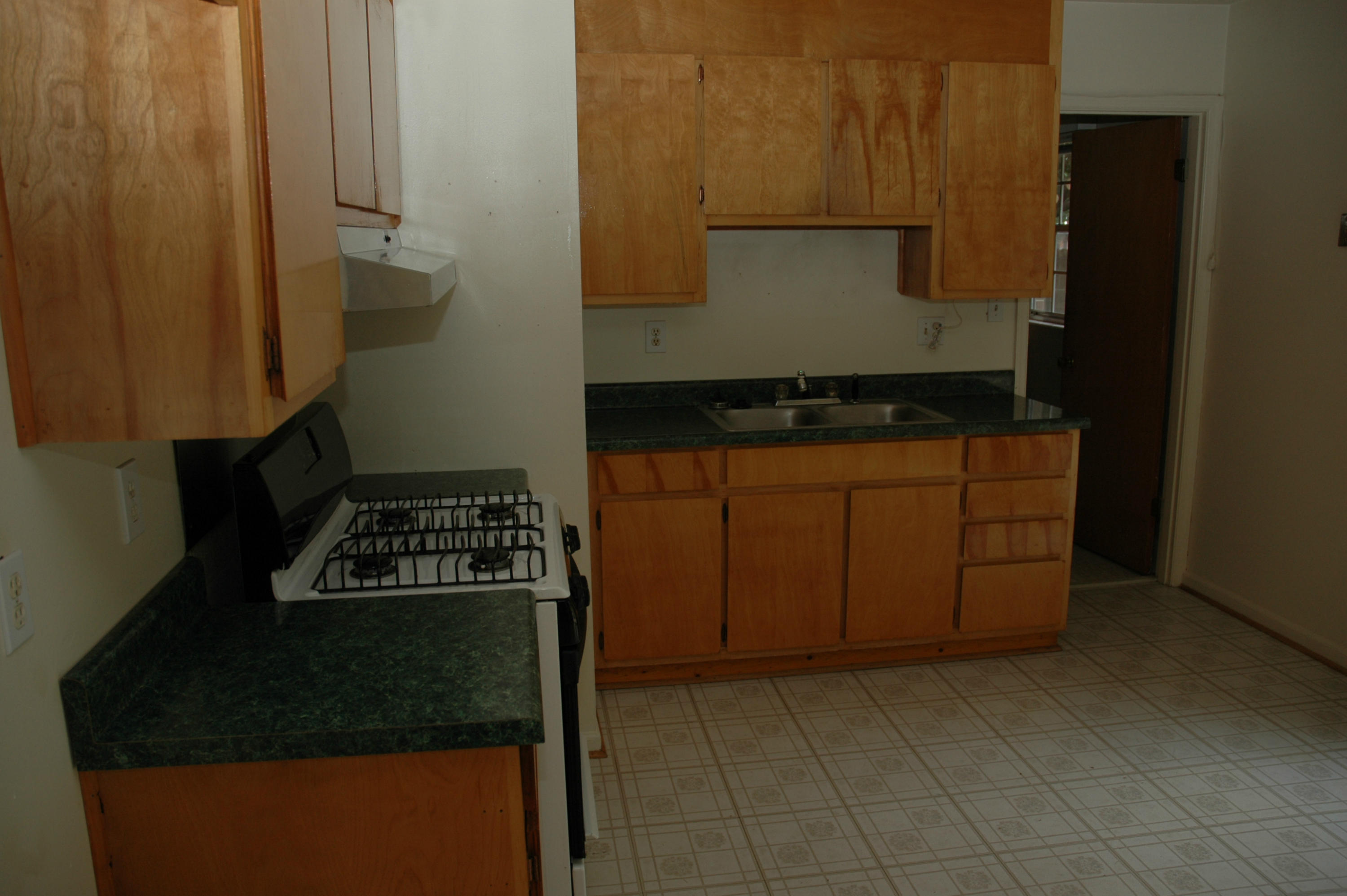 CAROL ANNE MANOR - Residential