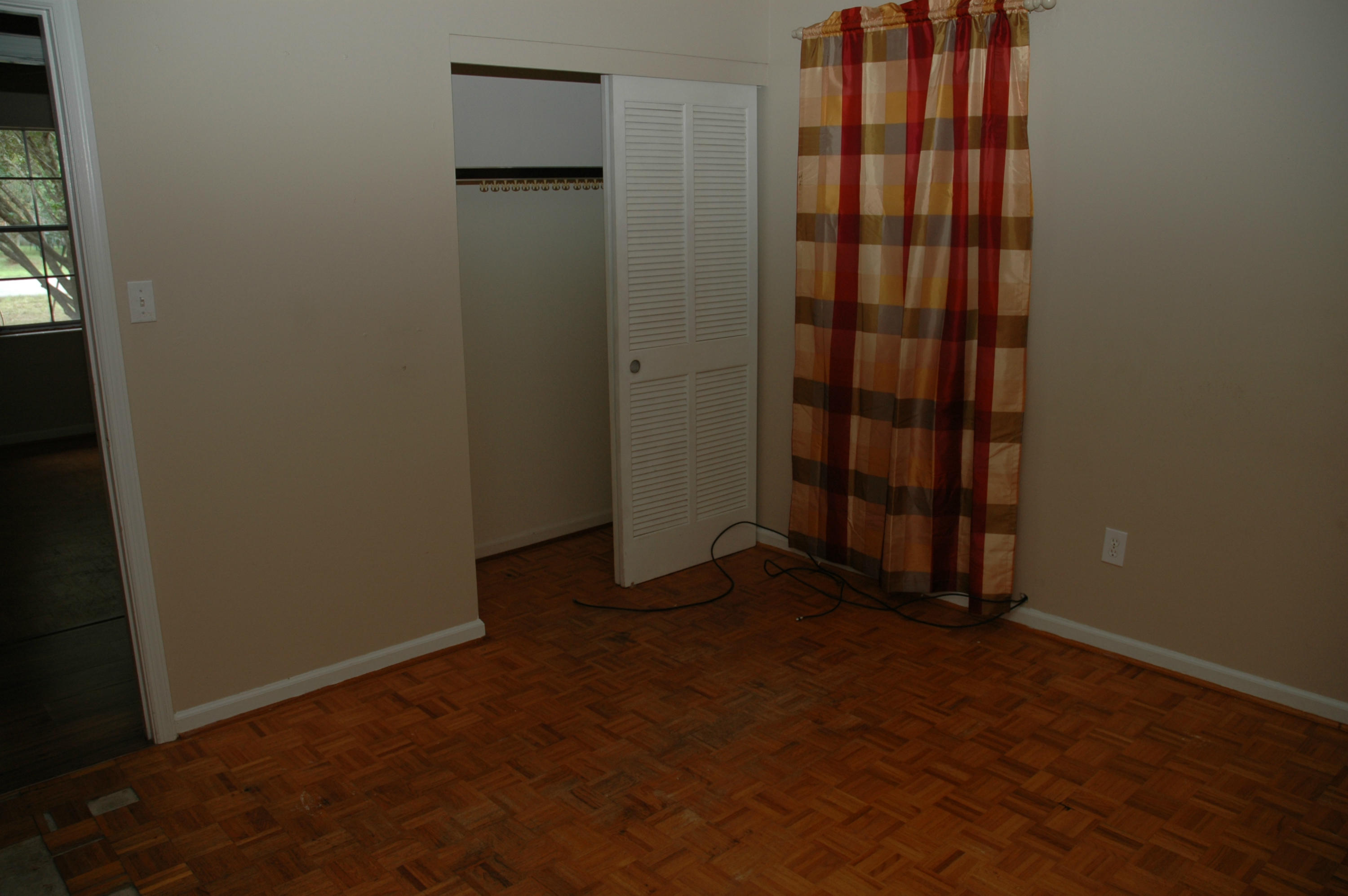 CAROL ANNE MANOR - Residential