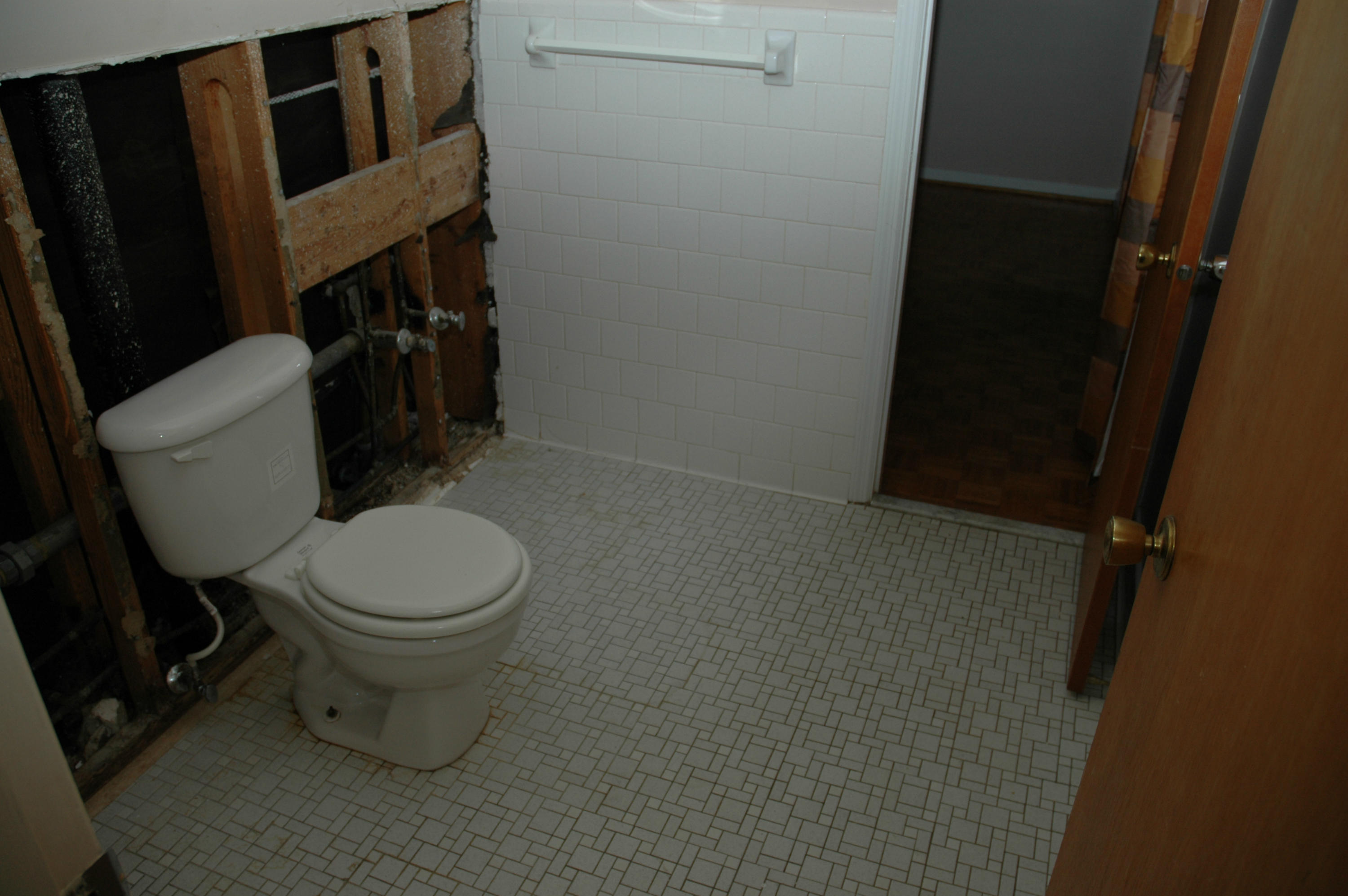 CAROL ANNE MANOR - Residential