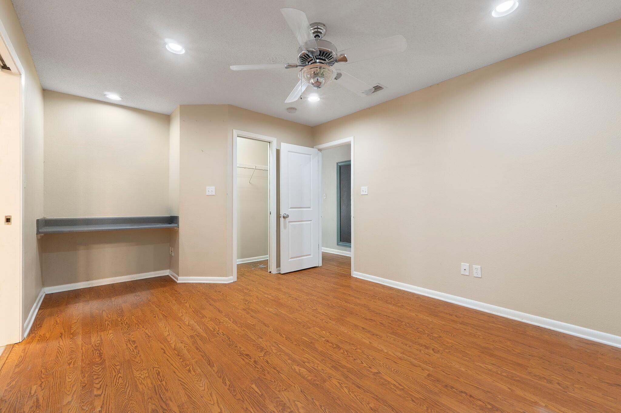LONGWOOD PINES S/D - Residential