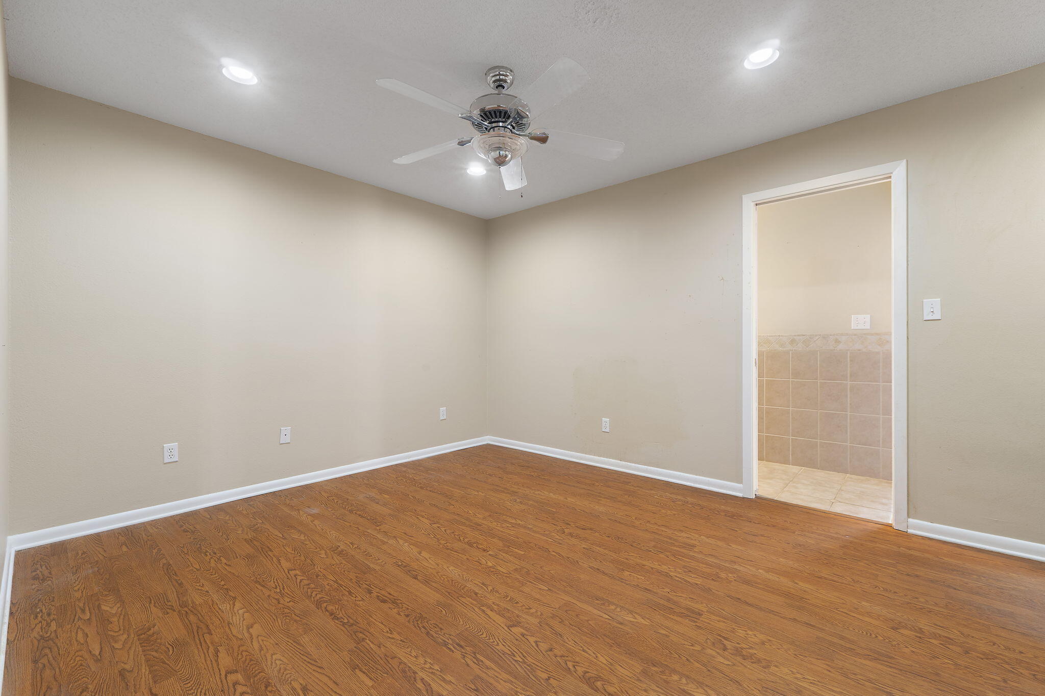 LONGWOOD PINES S/D - Residential