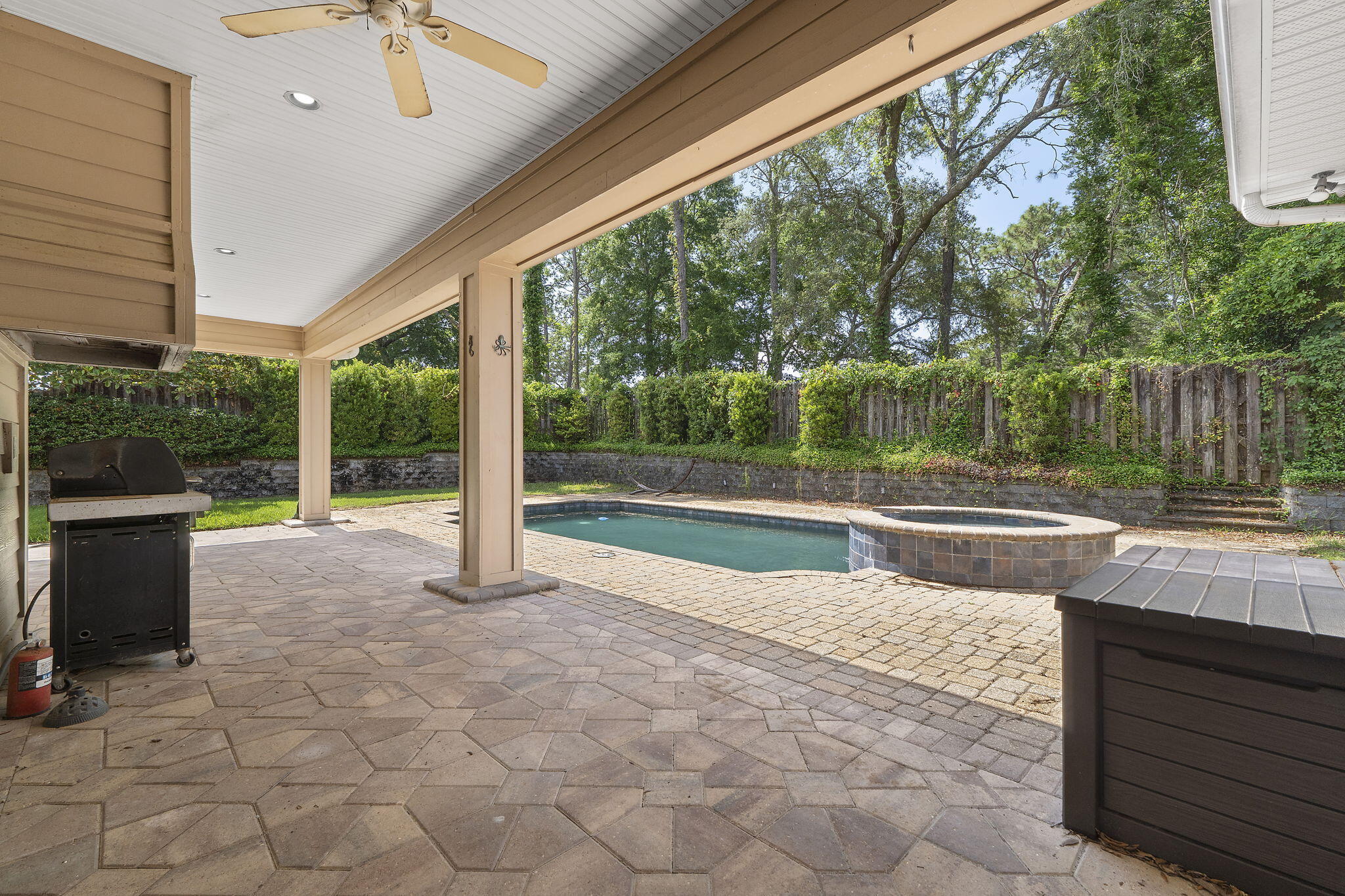 LONGWOOD PINES S/D - Residential