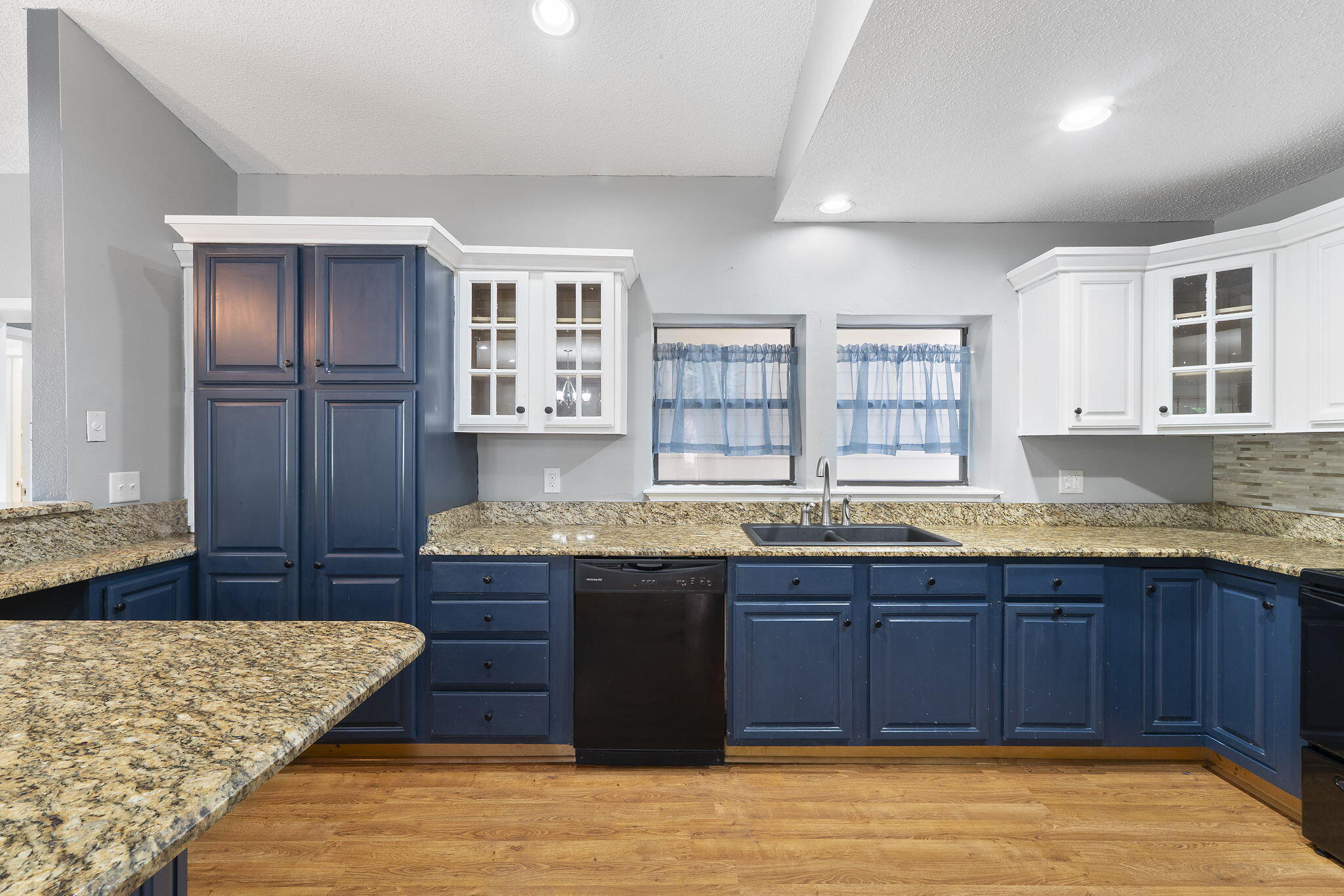 LONGWOOD PINES S/D - Residential