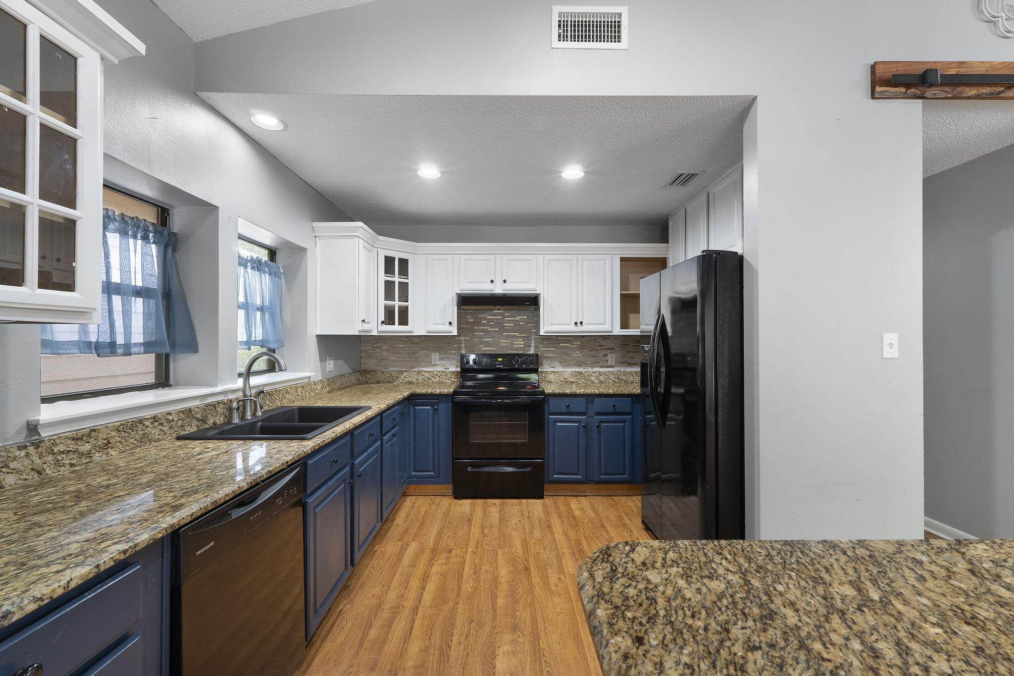 LONGWOOD PINES S/D - Residential