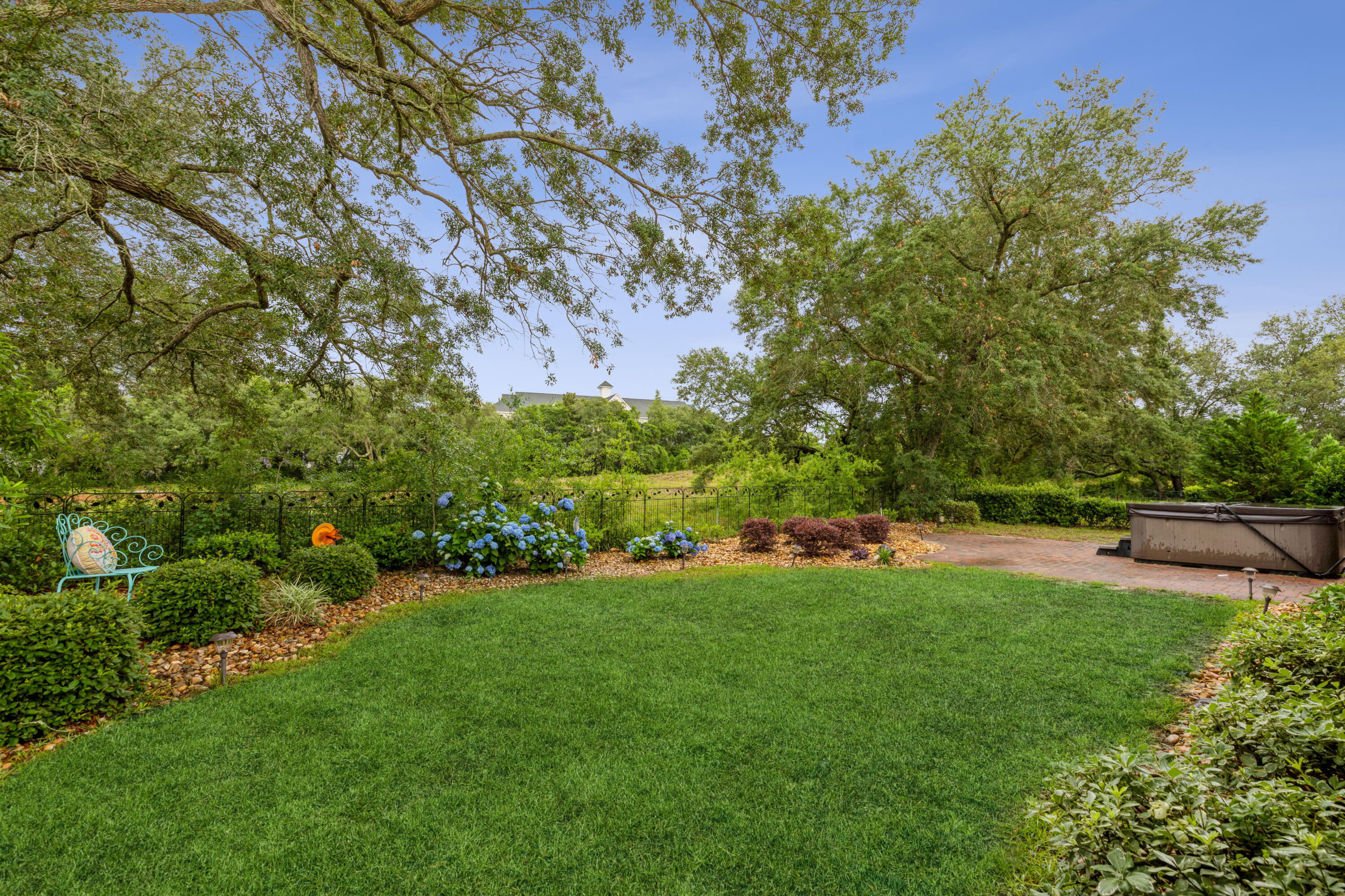 FAIRWAY OAKS AT MAGNOLIA PLANTATION LOT 9 - Residential