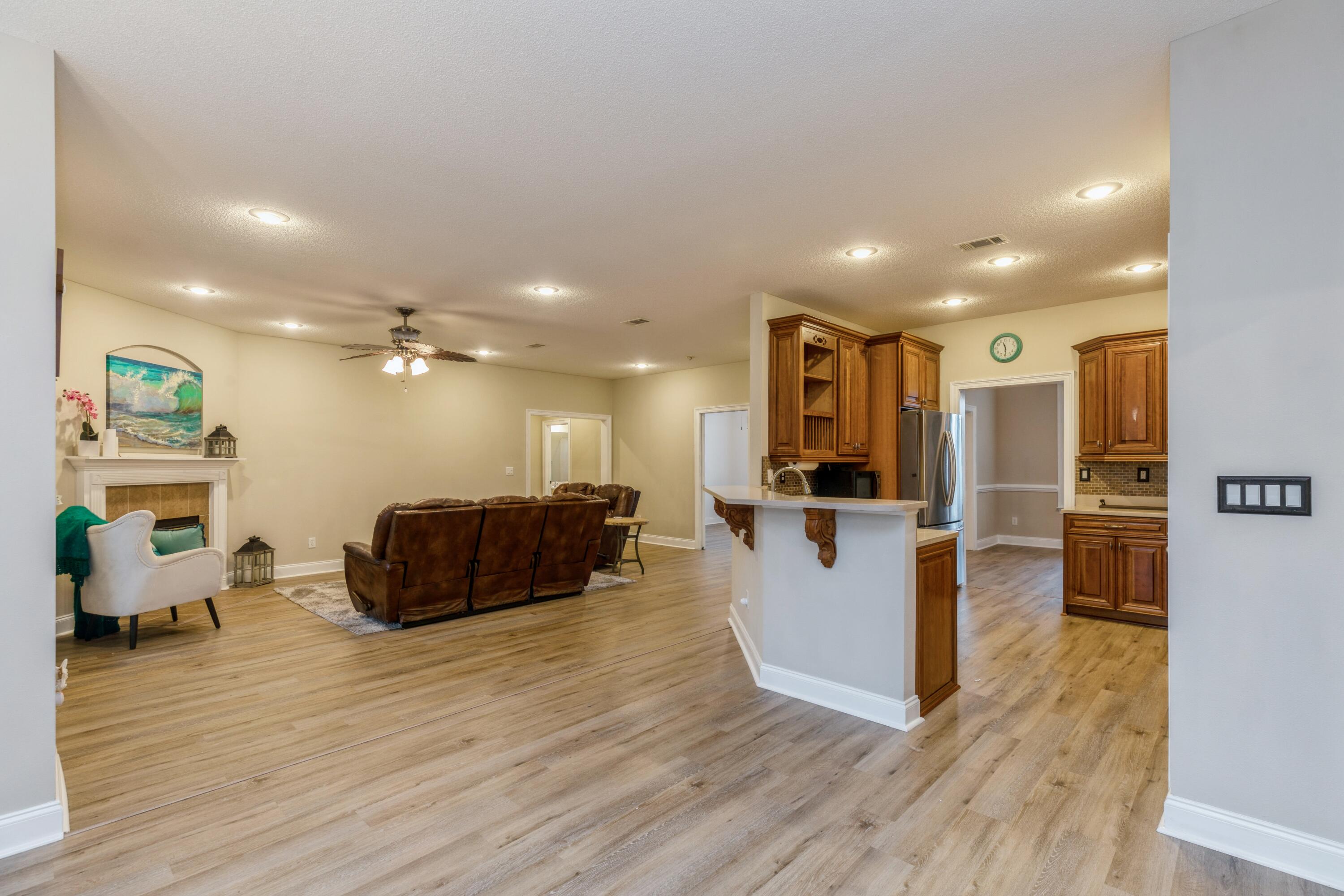 FAIRWAY OAKS AT MAGNOLIA PLANTATION LOT 9 - Residential