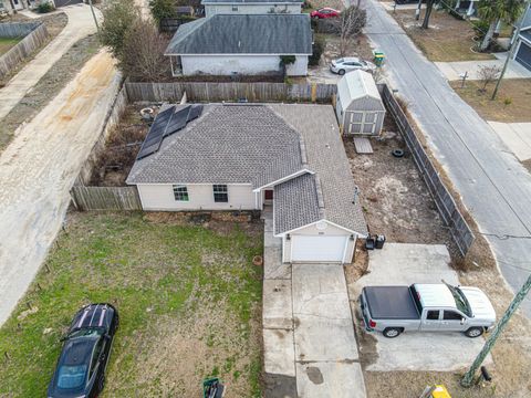 A home in Mary Esther