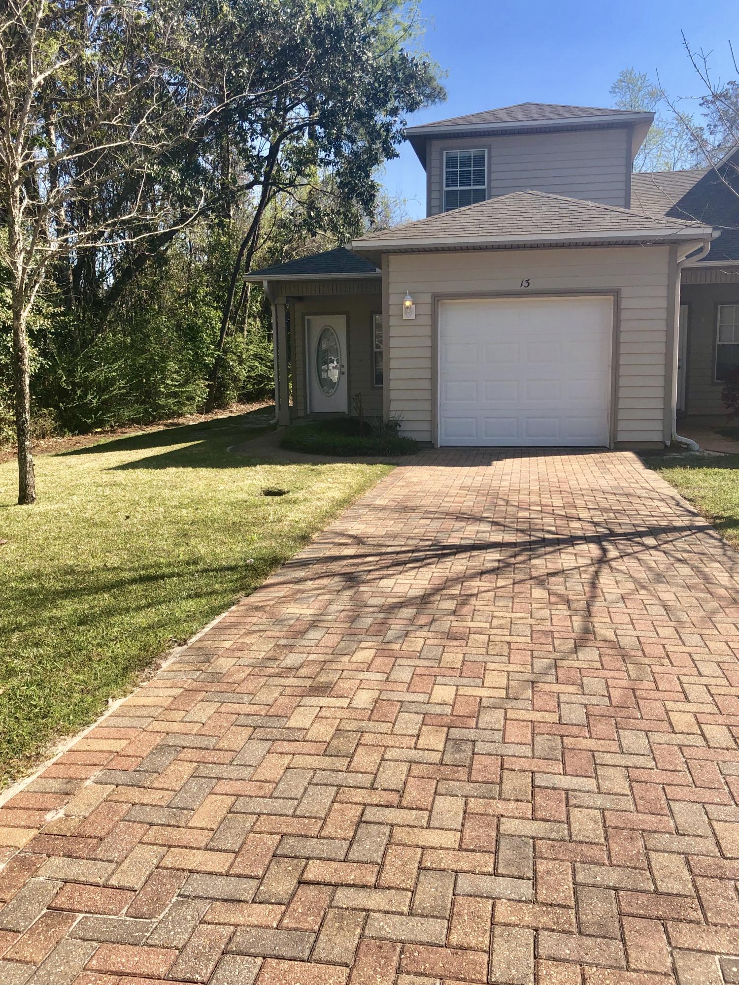 CARONDOLET T/H - Residential