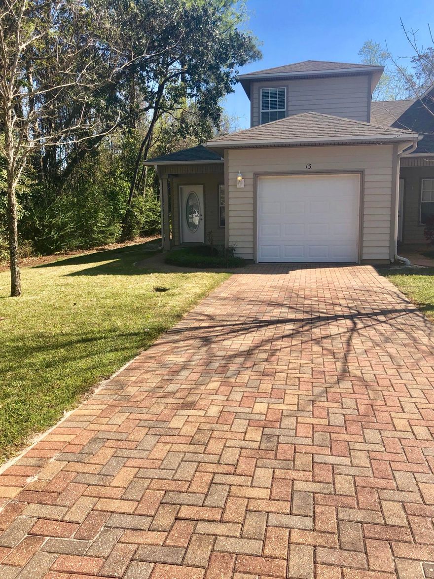 Excellent opportunity to own a turn-key end unit in Carondolet Towne Homes - a quaint neighborhood perfectly located minutes from Eglin, Twin Cities Hospital, NW Florida State College, Destin/Fort Walton Beach Airport, and Destin's white sand beaches! This unit offers superior privacy, an extra long driveway, and serene views of undeveloped green space from the covered back porch. Full size washer and dryer, stainless steel appliances, granite counter tops, and a fresh, neutral interior paint round out this awesome property's features.
