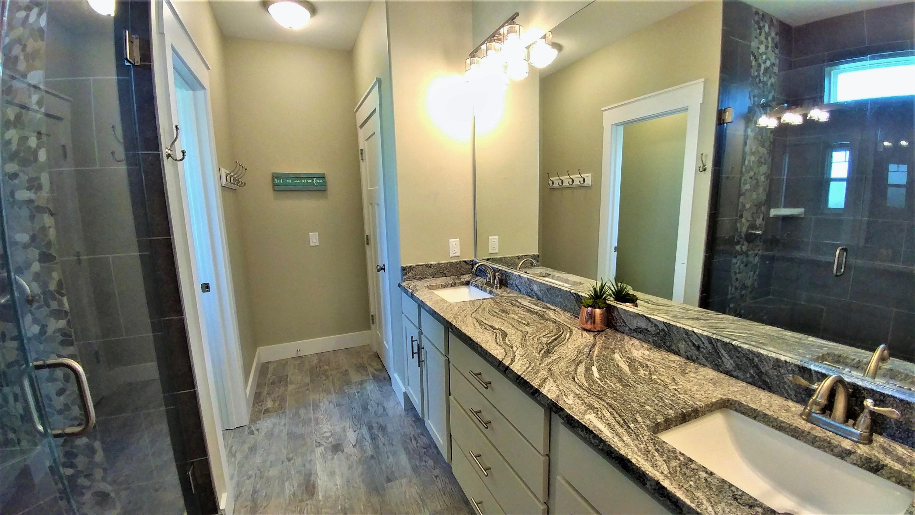 RIVIERA BEACH - Residential