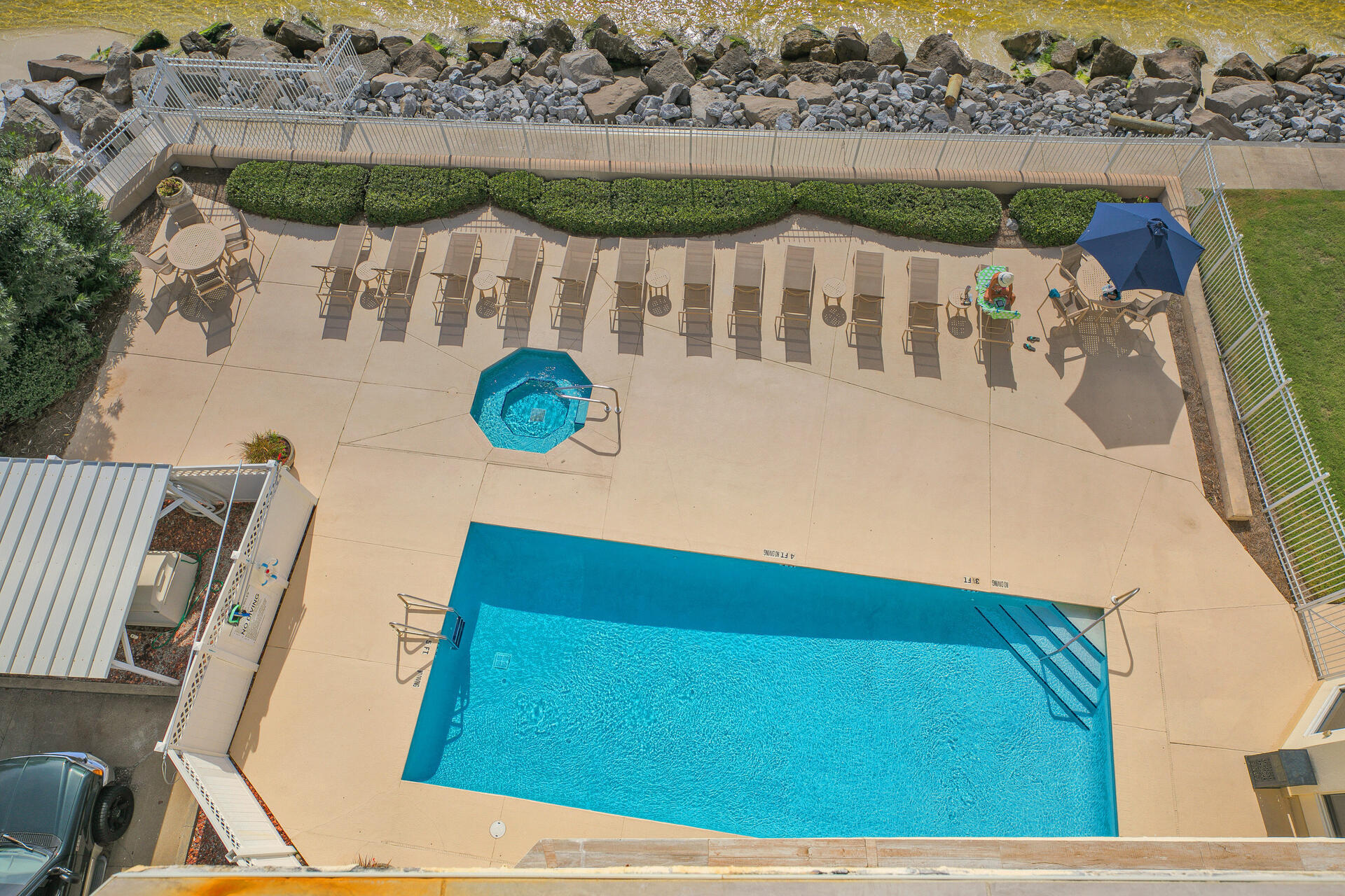 WATERVIEW TOWERS PH 2 - Residential