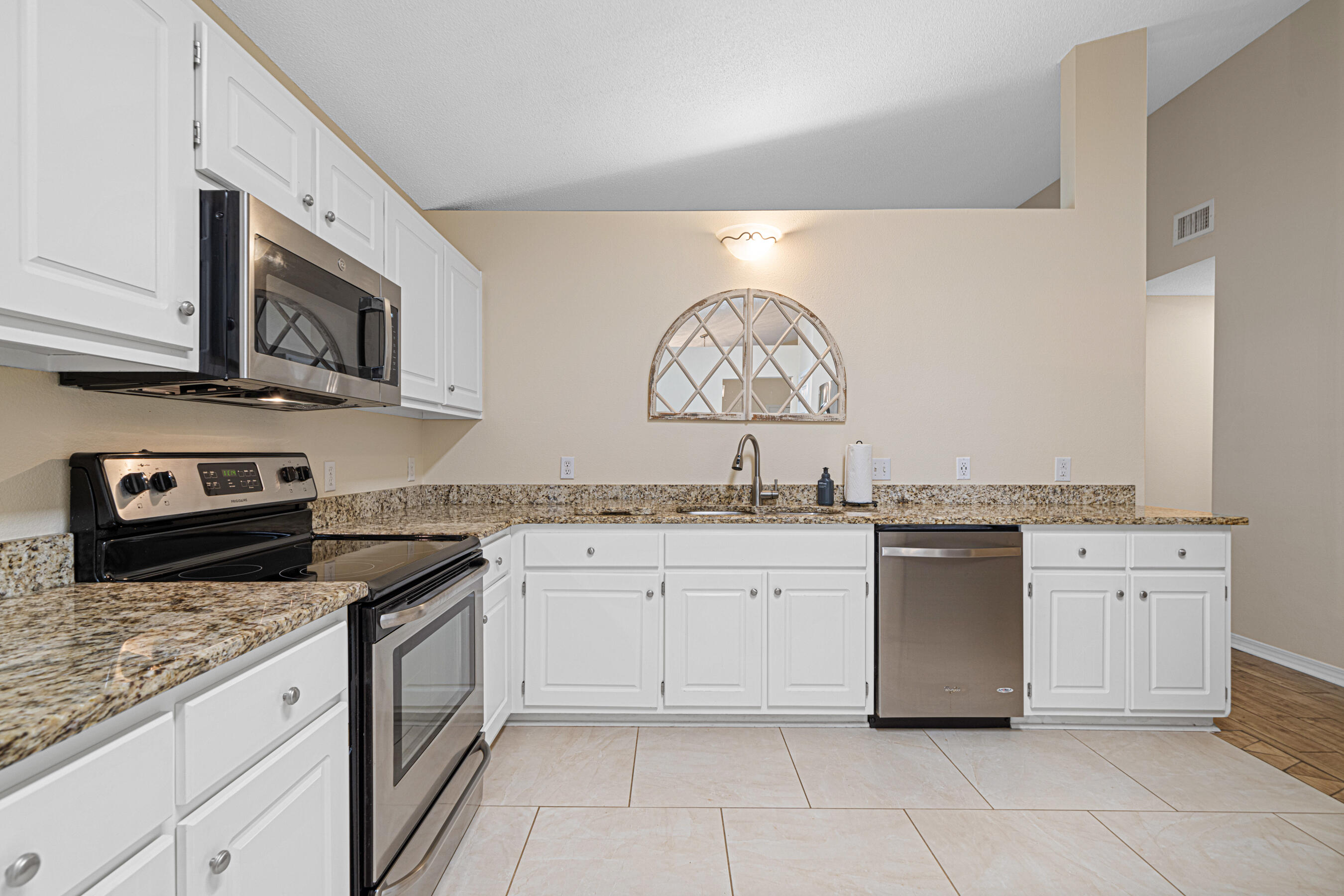 EMERALD VILLAGE S/D - Residential