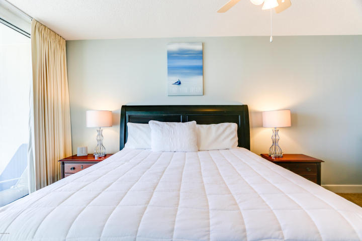 MAJESTIC BEACH TOWERS II - Residential