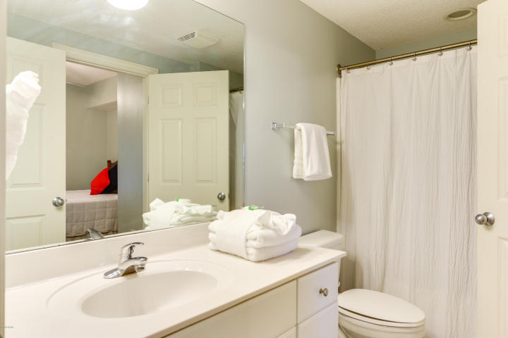 MAJESTIC BEACH TOWERS II - Residential