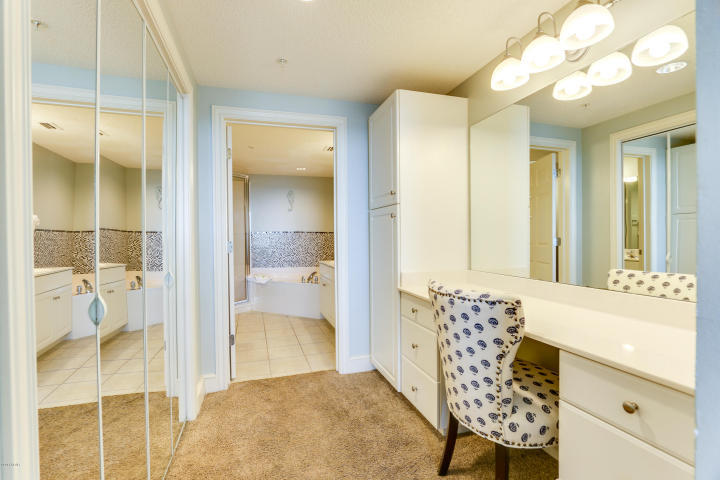 MAJESTIC BEACH TOWERS II - Residential