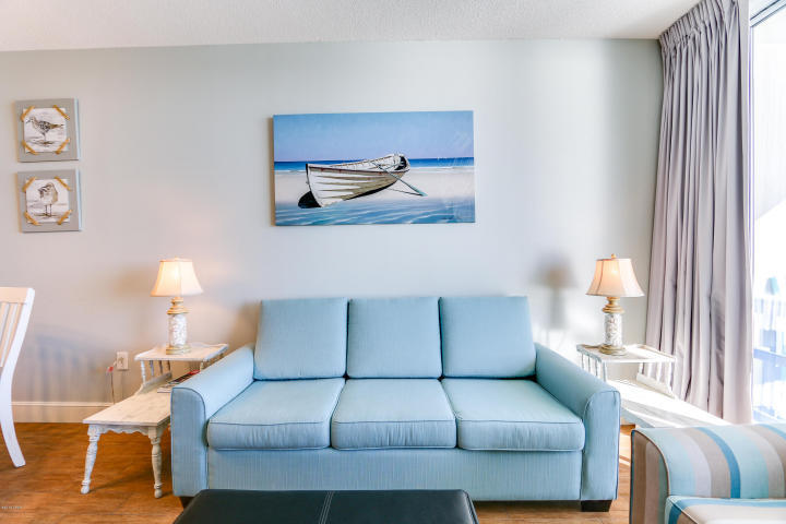 MAJESTIC BEACH TOWERS II - Residential