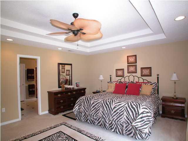 COUNTRY CLUB ESTATES 1 OF CRESTVIEW - Residential