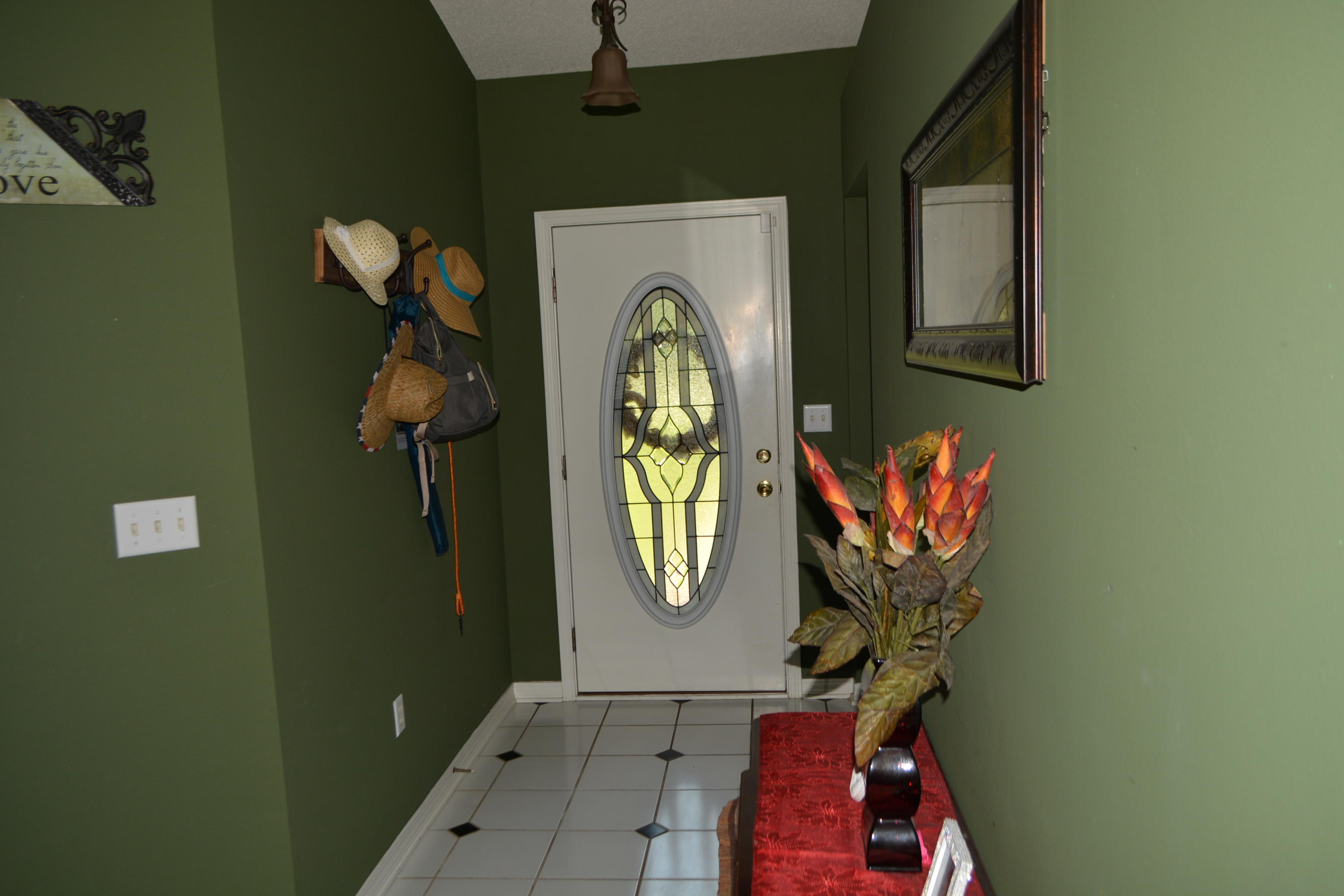 COUNTRY CLUB ESTATES 1 OF CRESTVIEW - Residential