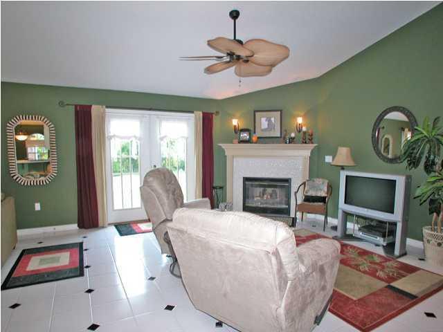 COUNTRY CLUB ESTATES 1 OF CRESTVIEW - Residential