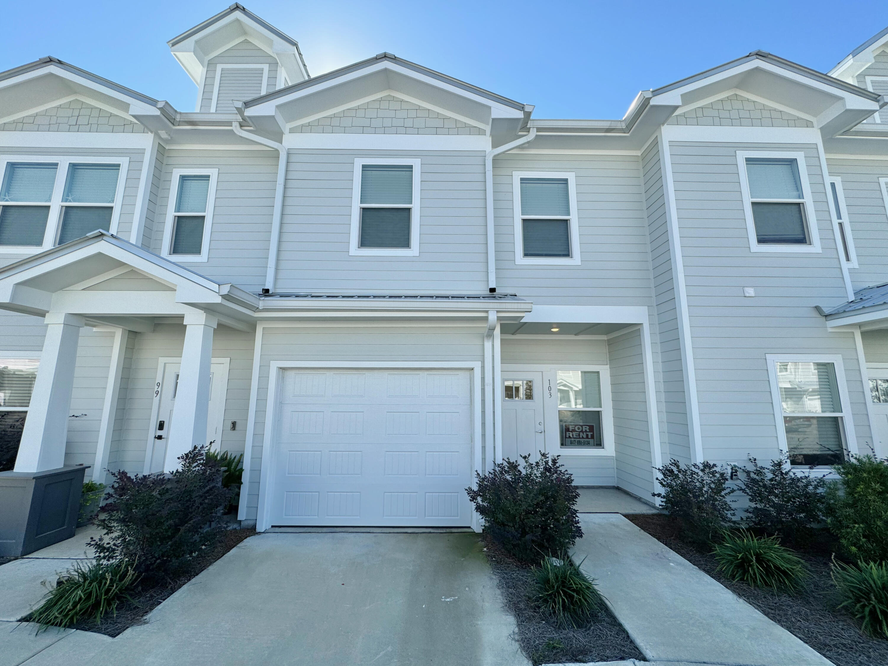 VERANDAS OF FREEPORT, THE - Residential Lease