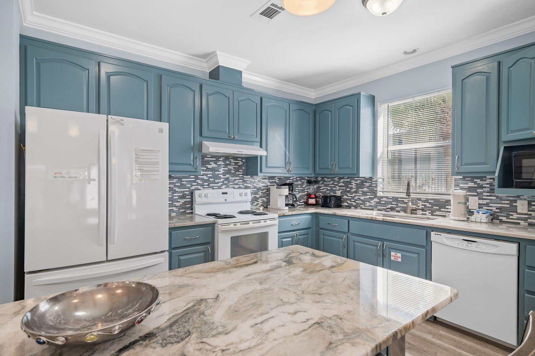 SUNRISE BEACH - Residential