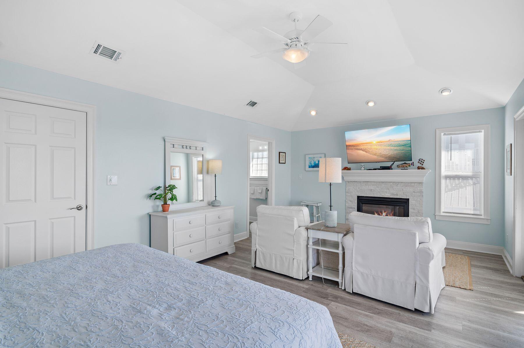 SUNRISE BEACH - Residential