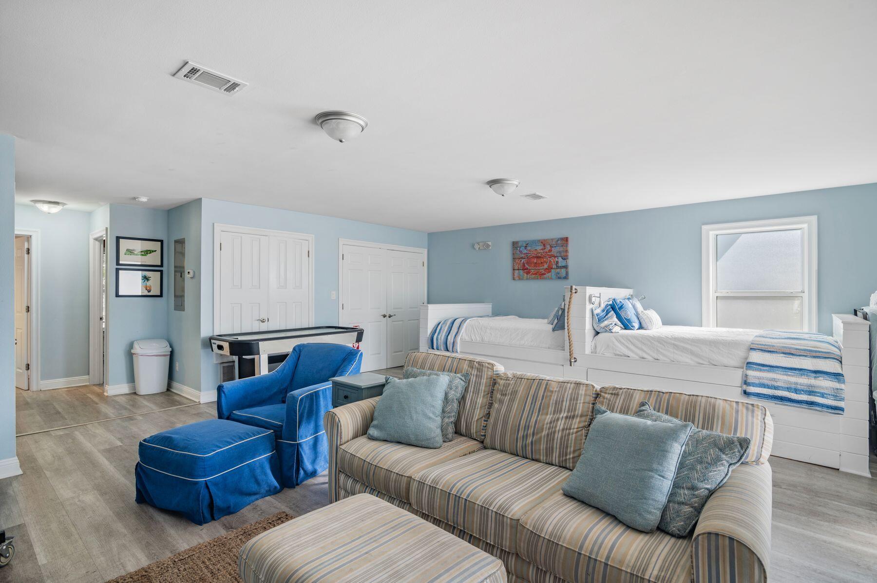 SUNRISE BEACH - Residential