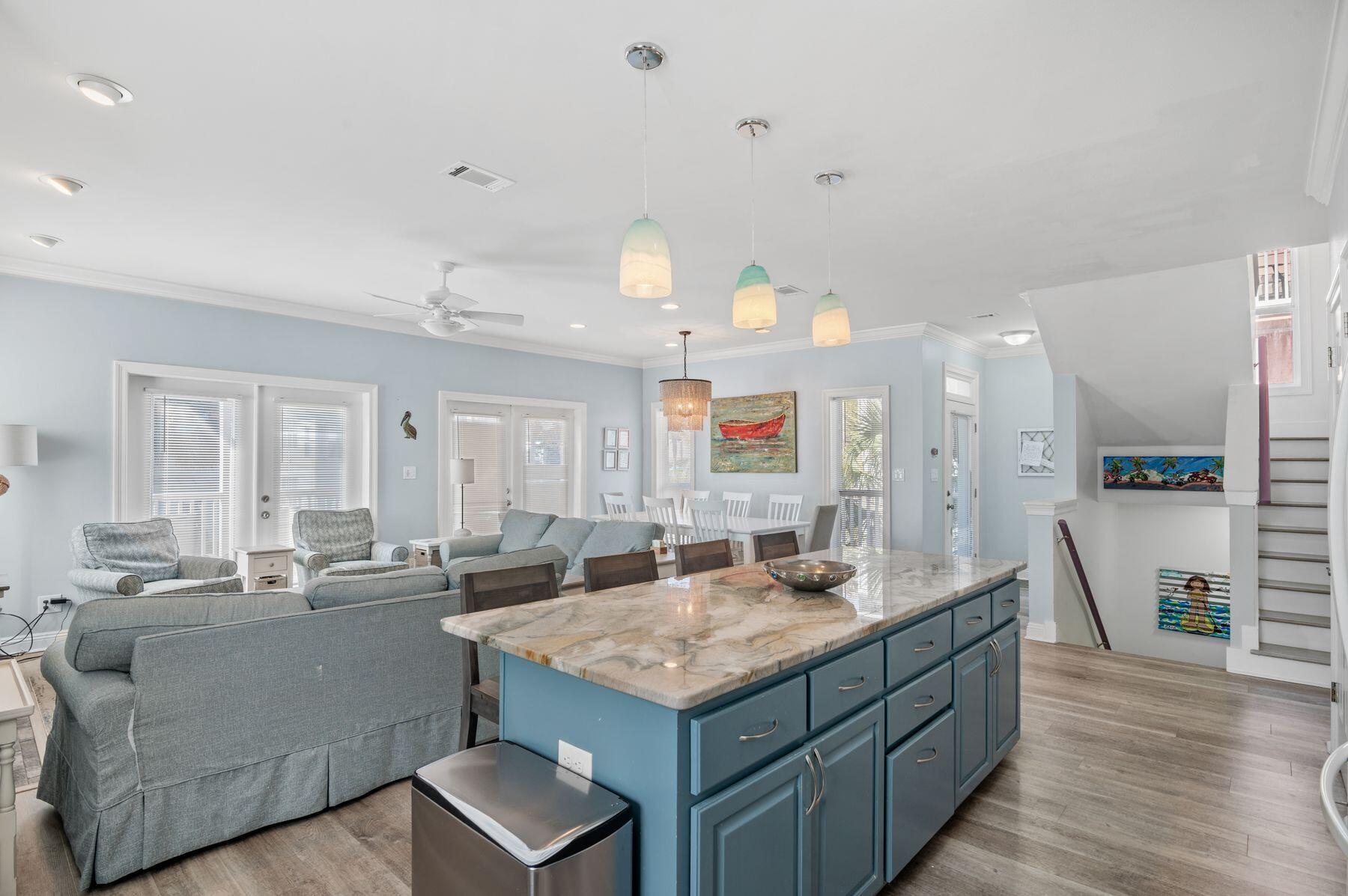 SUNRISE BEACH - Residential