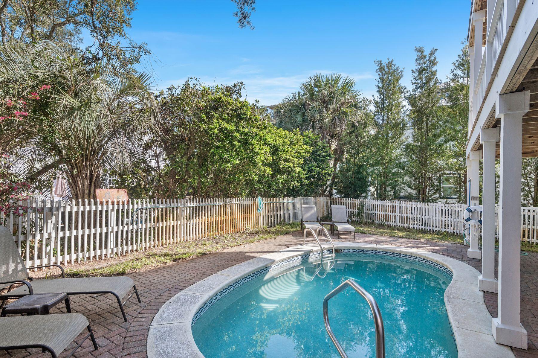 SUNRISE BEACH - Residential