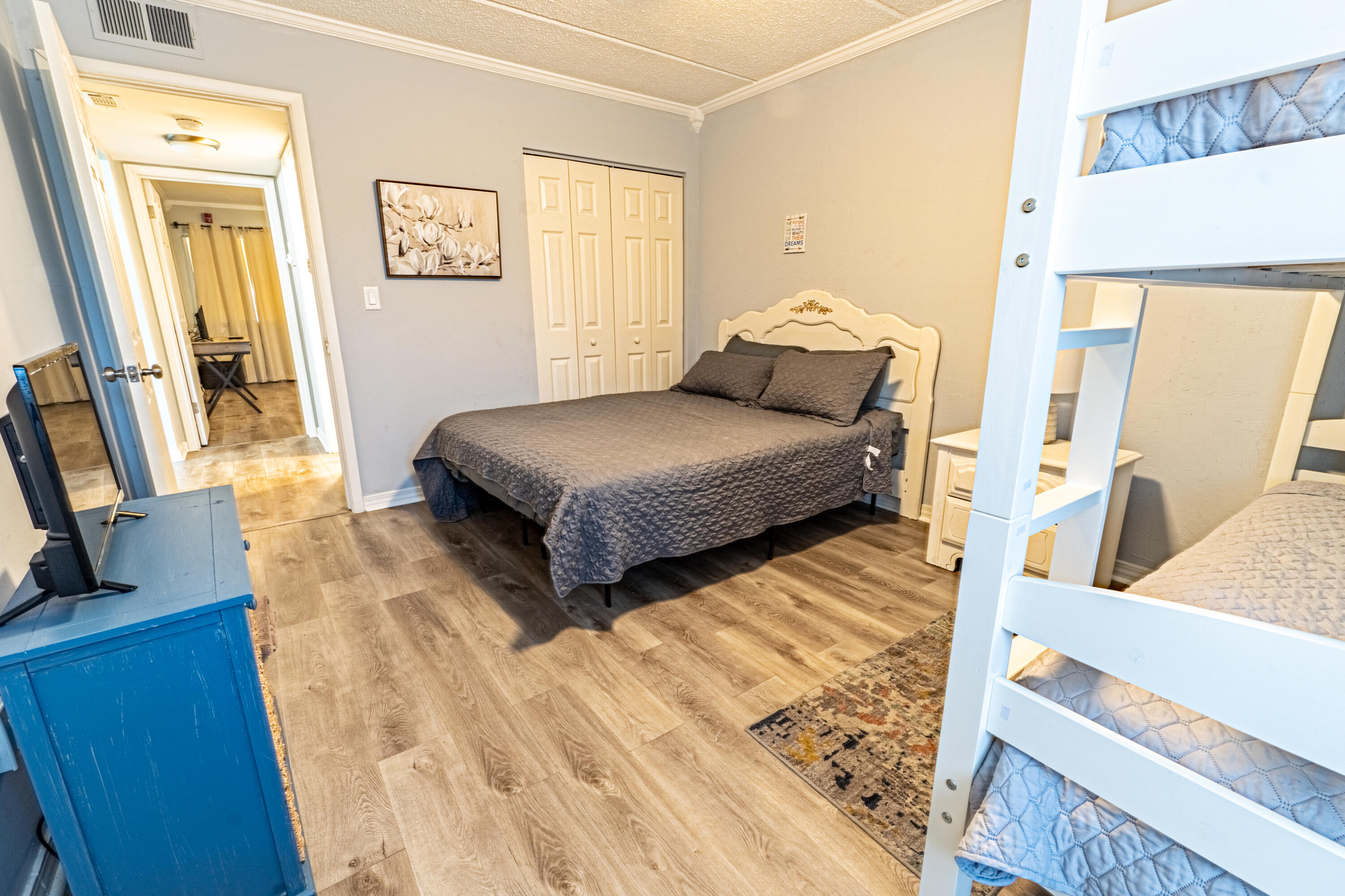 CEDARS THE - Residential