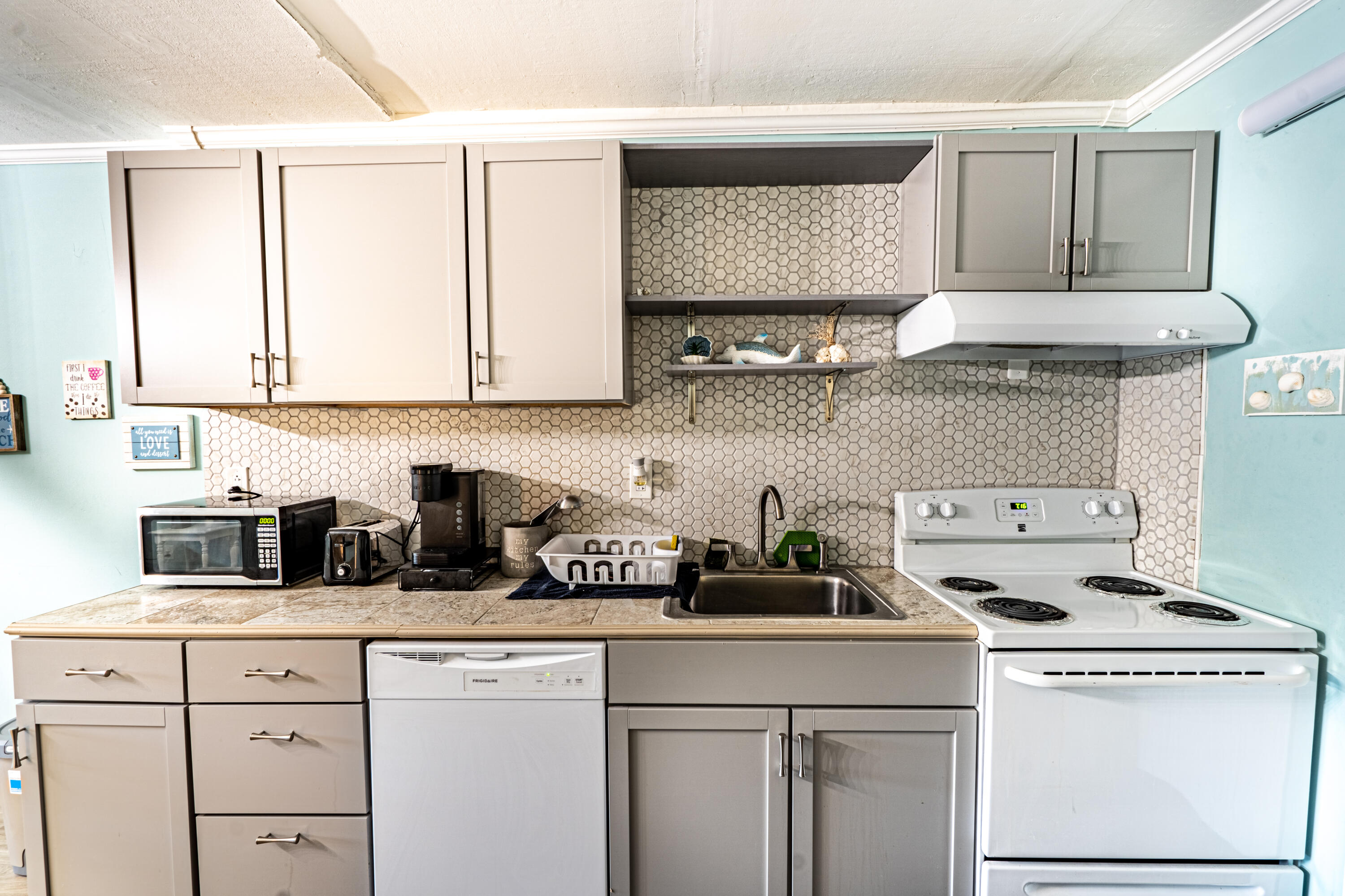 CEDARS THE - Residential