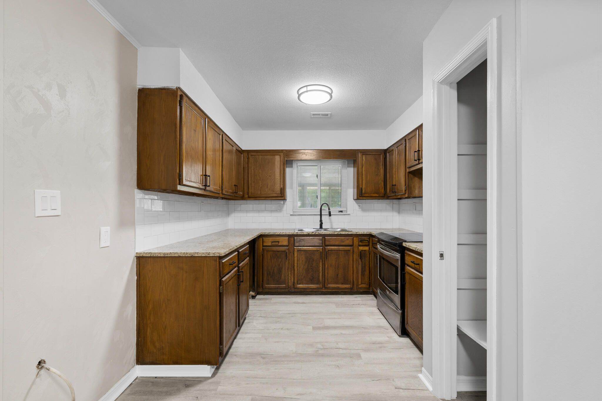 NO RECORDED SUBDIVISION - Residential