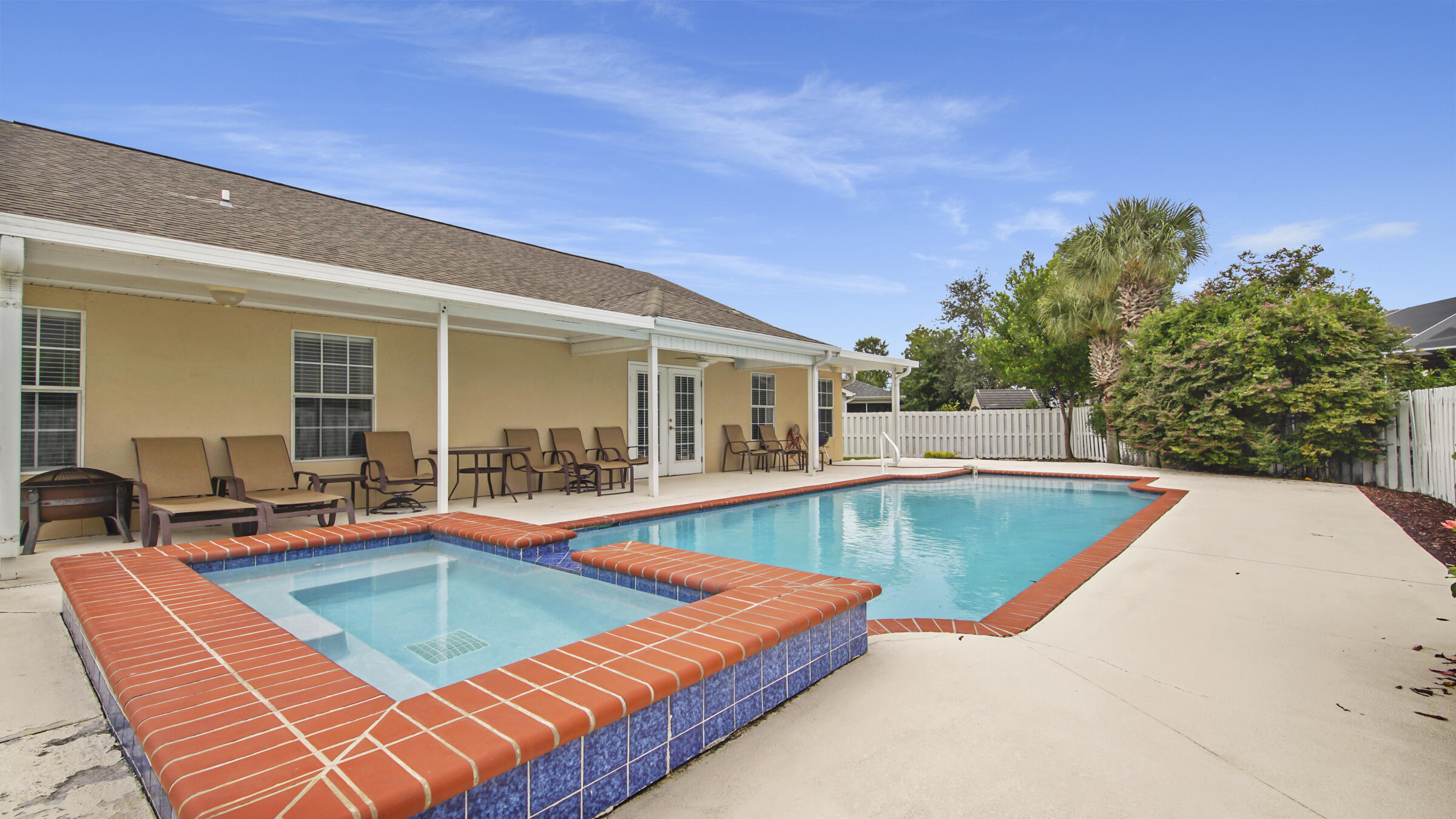 SUMMERWOOD - Residential