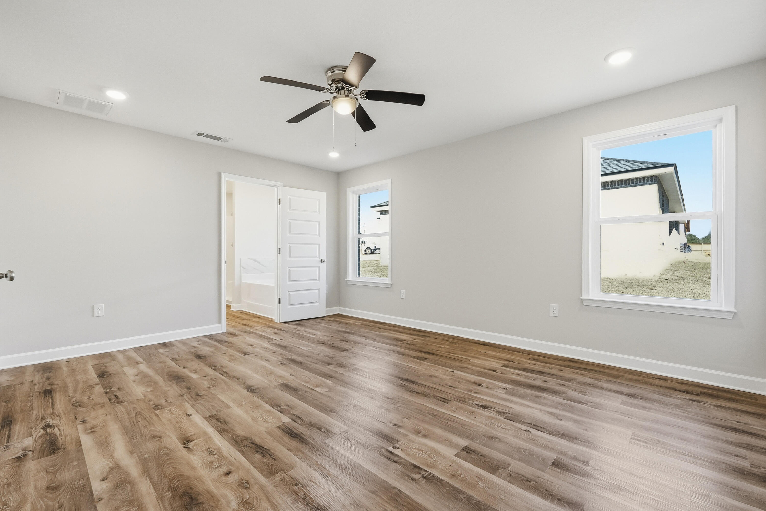 HOLLAND PLACE - Residential