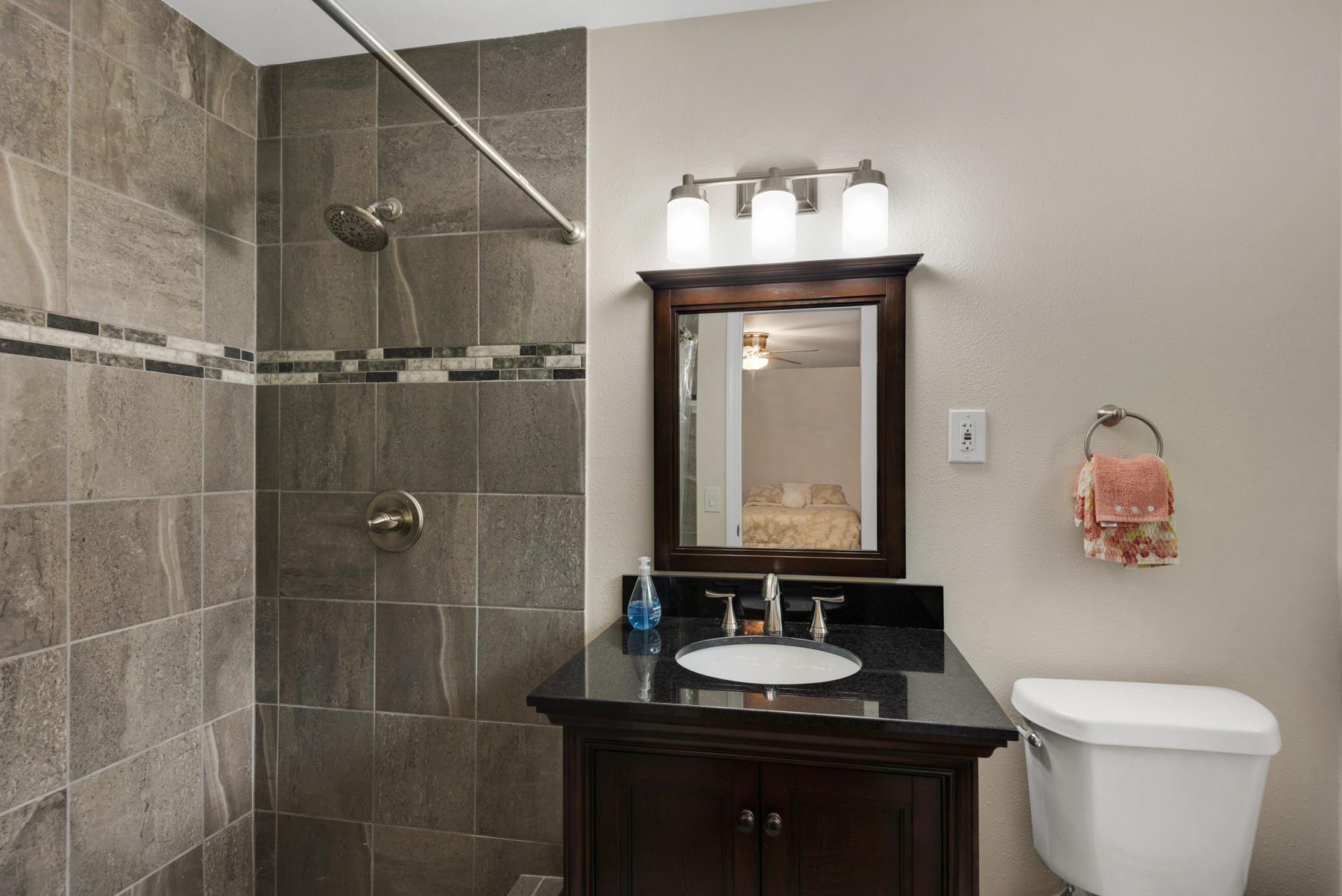 COLONY ESTATES lot 42, block 4 - Residential