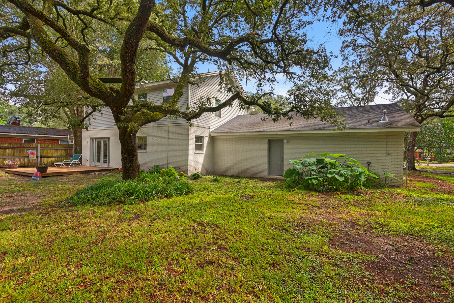 COLONY ESTATES lot 42, block 4 - Residential