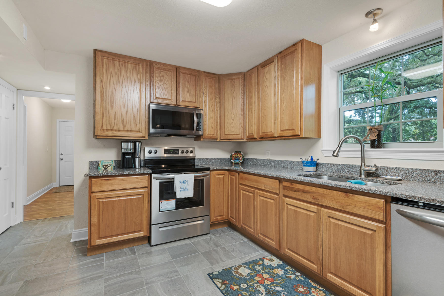 COLONY ESTATES lot 42, block 4 - Residential