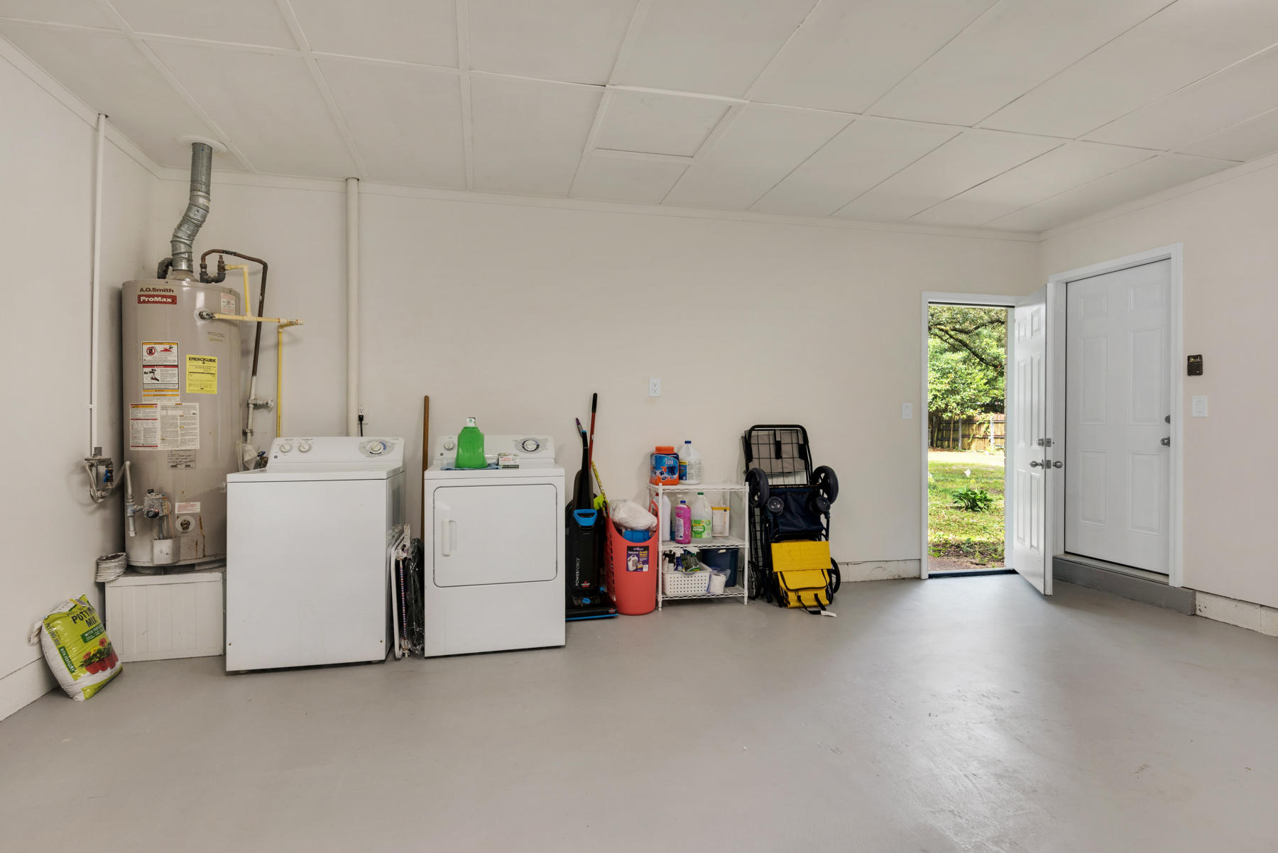 COLONY ESTATES lot 42, block 4 - Residential