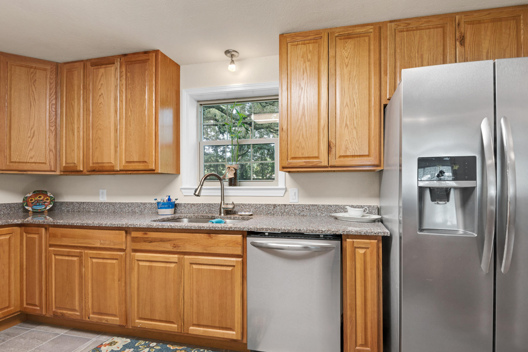 COLONY ESTATES lot 42, block 4 - Residential