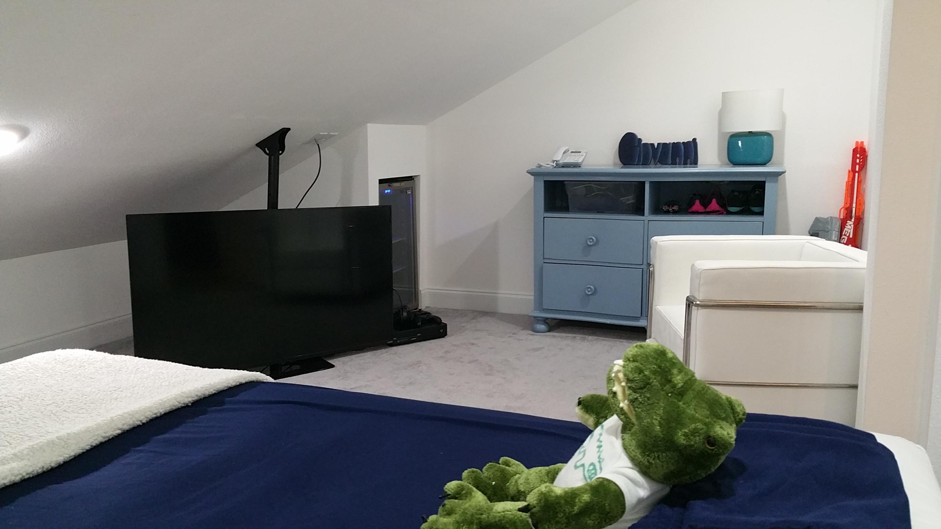 CRYSTAL VILLAS CONDO PH 2 - Residential