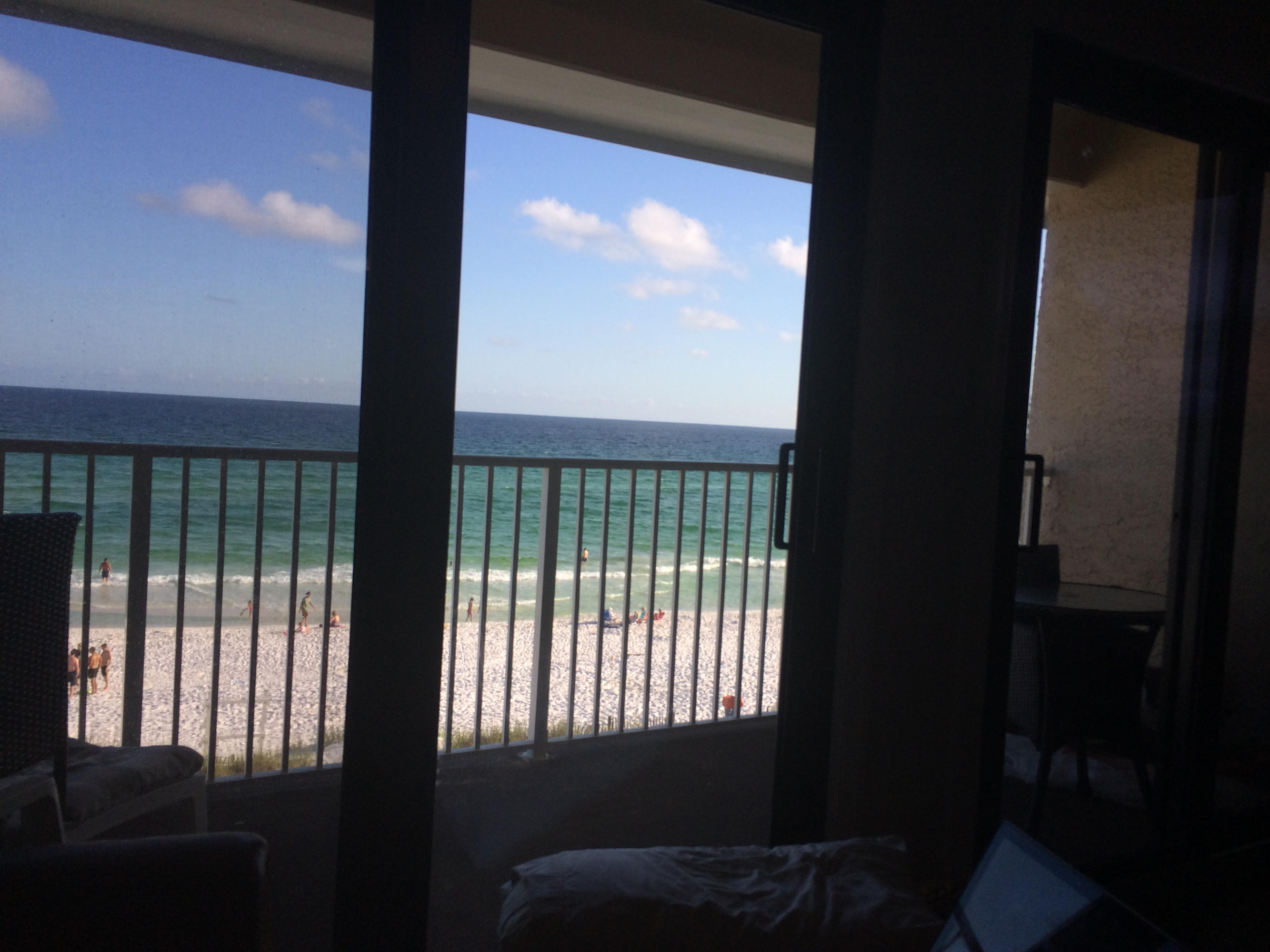 CRYSTAL VILLAS CONDO PH 2 - Residential